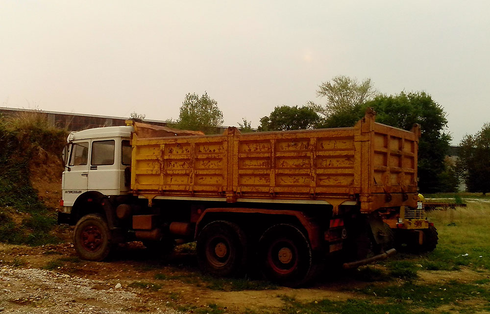 Iveco 330-35 3 assi m.o. con ribaltabile